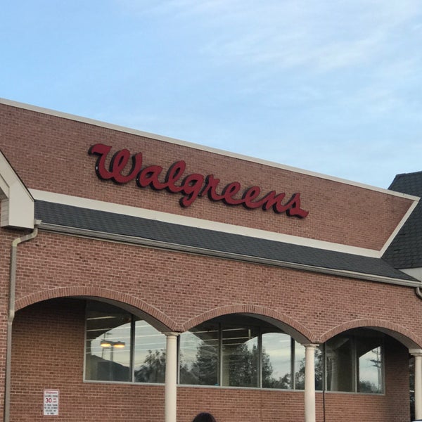 24 hour walgreens greensboro nc