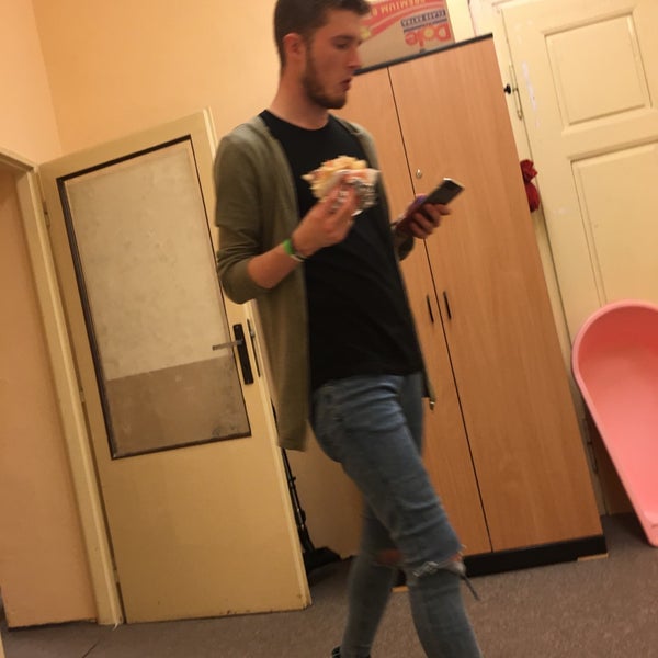 Father's office. Father's office. Папа в офисе. Интерьер штаба строительства. Santa monica, ca blizard office.