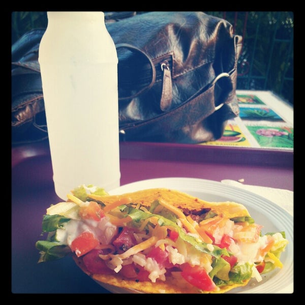 11/8/2012 tarihinde Zoë H.ziyaretçi tarafından Chilitos Mexican Restaurant'de çekilen fotoğraf
