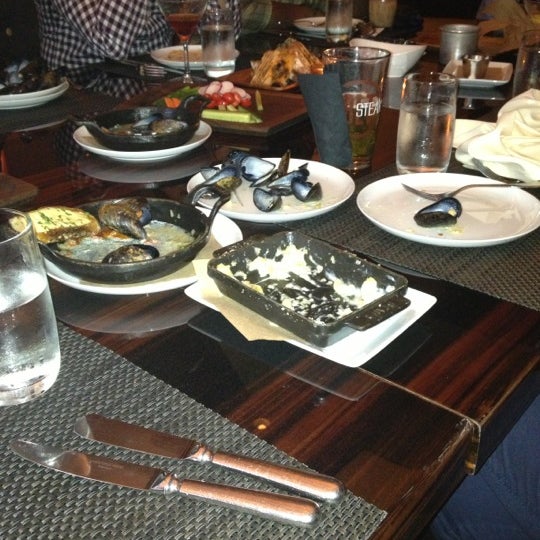 9/28/2012 tarihinde Eddie G.ziyaretçi tarafından BLT Steak'de çekilen fotoğraf
