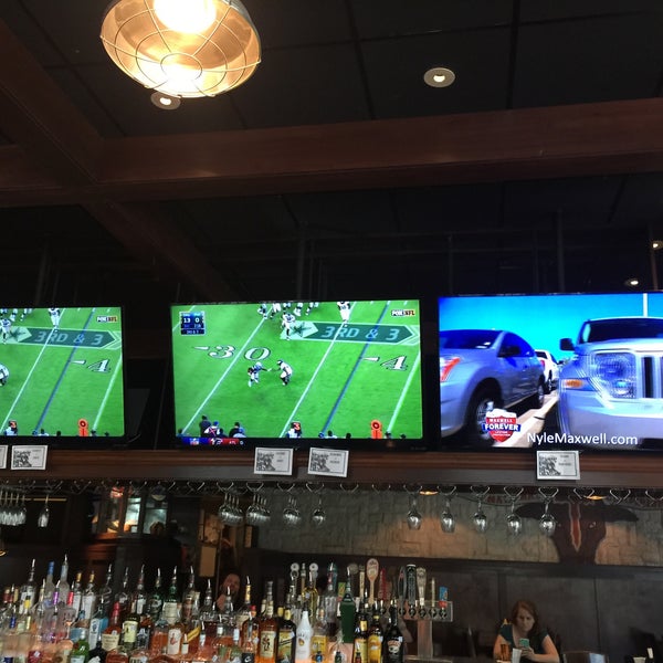 About 15 TVs so you'll never miss any game. They also label what game is playing on each screen.
