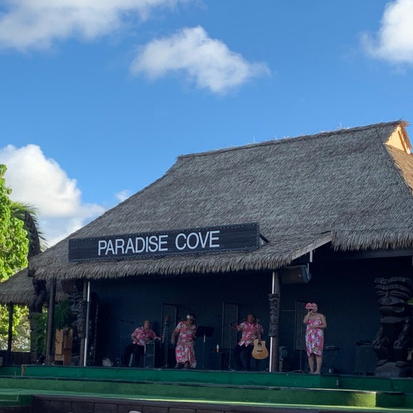 Photo taken at Paradise Cove Luau by Marites L. on 9/4/2022