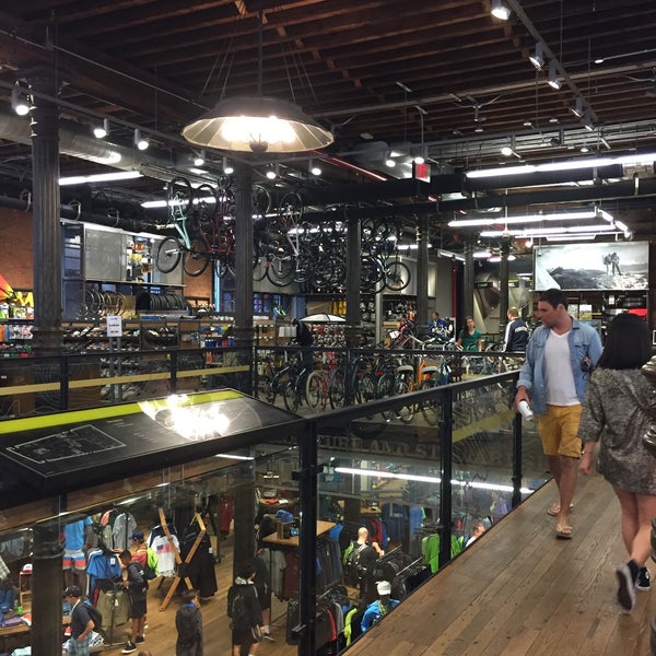 Rei soho hotsell bike shop
