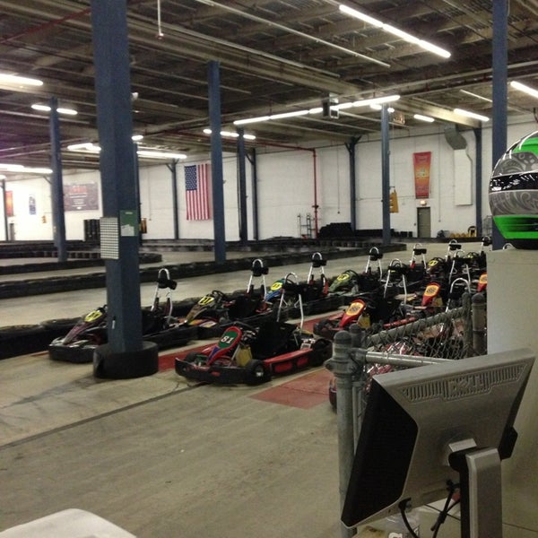 Foto diambil di The Pit Indoor Kart Racing oleh Madhu M. pada 3/14/2013
