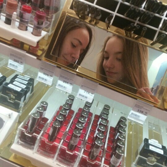 Lily магазин женской одежды. Этно магазин название. Магазин ли ли сыктывкар. Lushi магазины. Магазин ли ли сыктывкар.