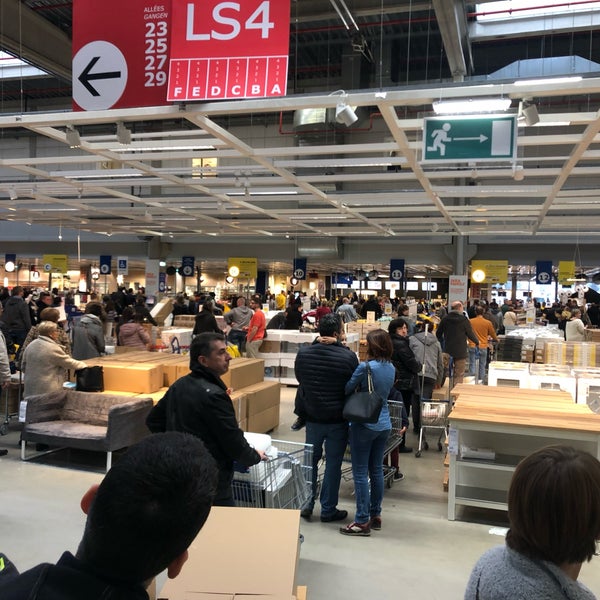 Photo taken at IKEA by Jonathan L. on 12/31/2018