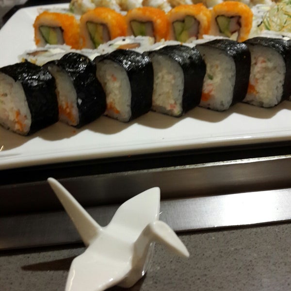 Снимок сделан в Keizo Teppan Sushi Bar пользователем Aida H. 12/13/2014