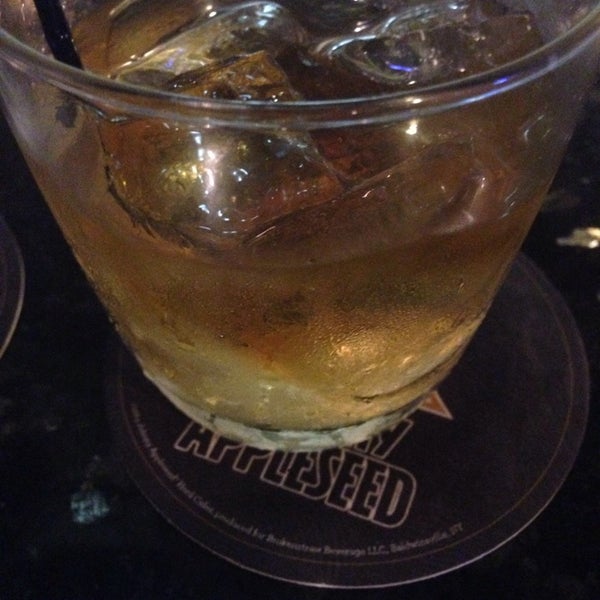 10/1/2014にAdrian S.がClancy&#39;s Bar &amp; Grillで撮った写真