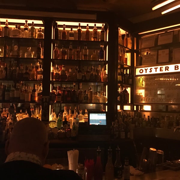 3/2/2017にRomain D.がSchiller&#39;s Liquor Barで撮った写真