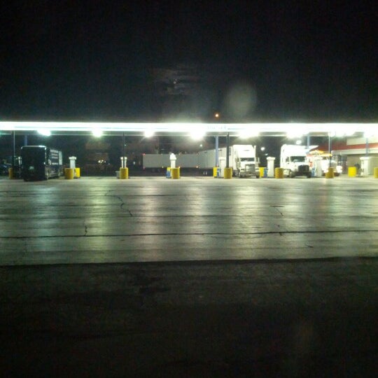Husky Car Truck Stop 6 tips from 152 visitors