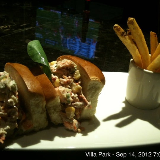 9/15/2012 tarihinde Rick I.ziyaretçi tarafından Devon Seafood &amp; Steak'de çekilen fotoğraf