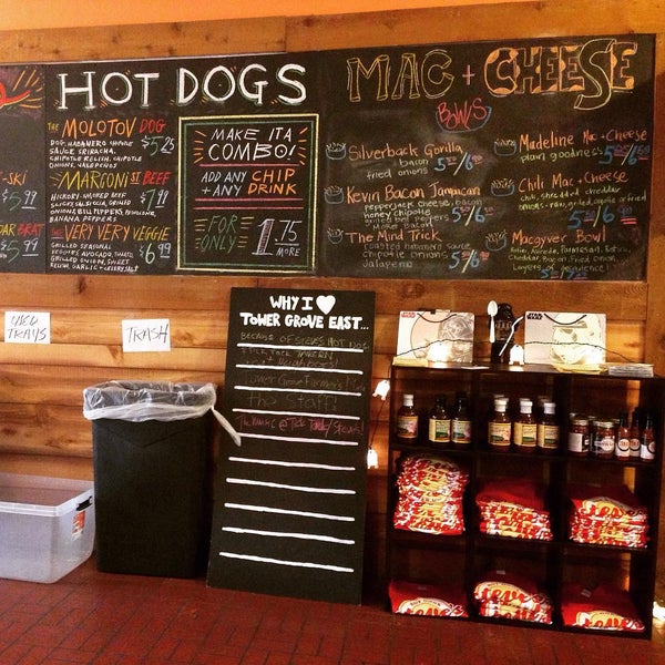 Foto tomada en Steve&#39;s Hot Dogs &amp; Burgers  por Steve E. el 7/5/2015