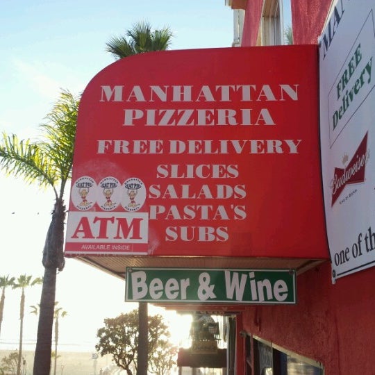 Foto tirada no(a) Manhattan Pizzeria por Frankie G. em 2/1/2013
