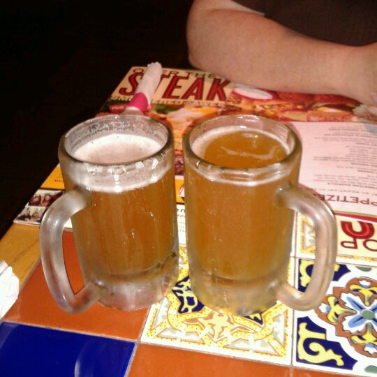 Photo taken at Chili&#39;s Grill &amp; Bar by Tracy N. on 1/11/2013