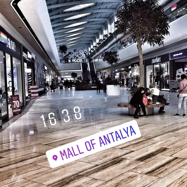 รูปภาพถ่ายที่ Mall of Antalya โดย Zeynep E. เมื่อ 2/21/2018