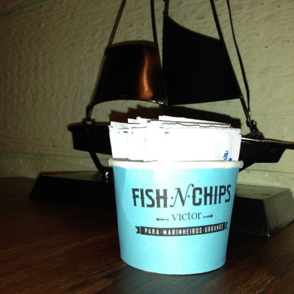 Photo taken at Victor Fish &#39;n&#39; Chips by Sergio M. on 4/30/2013