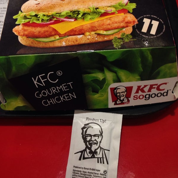 Das Foto wurde bei KFC von Albert K. am 8/17/2014 aufgenommen