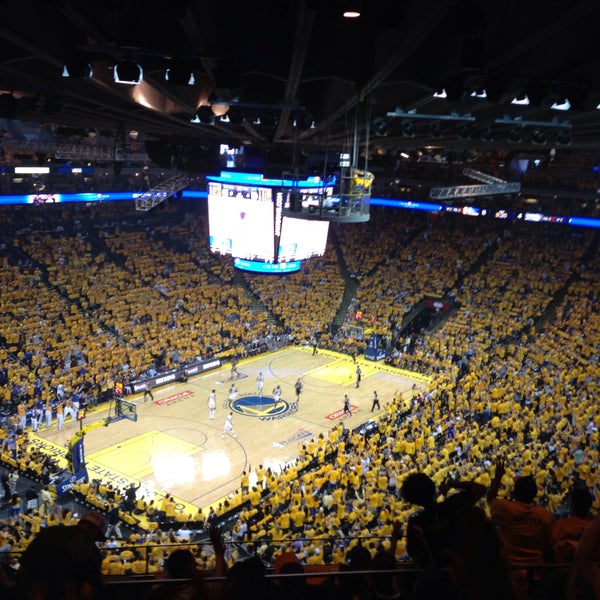 รูปภาพถ่ายที่ Oakland Arena โดย Tom A. เมื่อ 5/12/2013