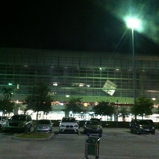 Photos At Flamingo Parking Garage Miami International Airport