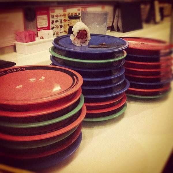 Foto diambil di Sushi Envy oleh Drew P. pada 10/17/2012