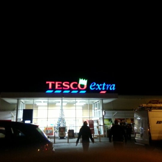 Tesco Extra Newbury'da Süpermarket