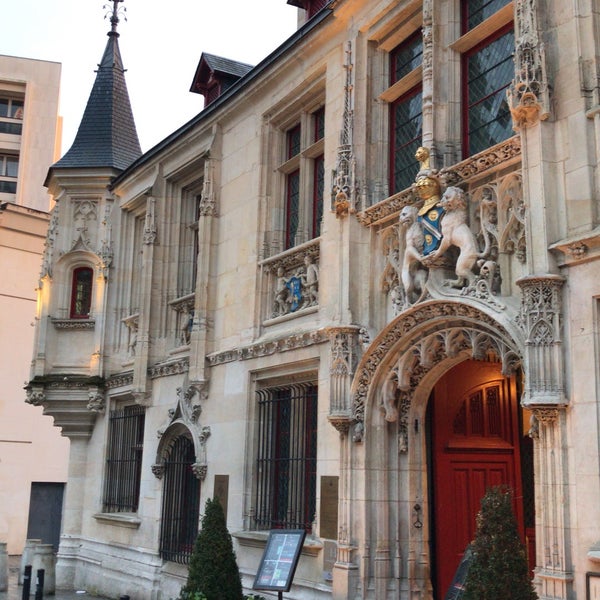 Das Foto wurde bei Hôtel de Bourgtheroulde (Autograph Collection) von Lopy am 5/2/2018 aufgenommen