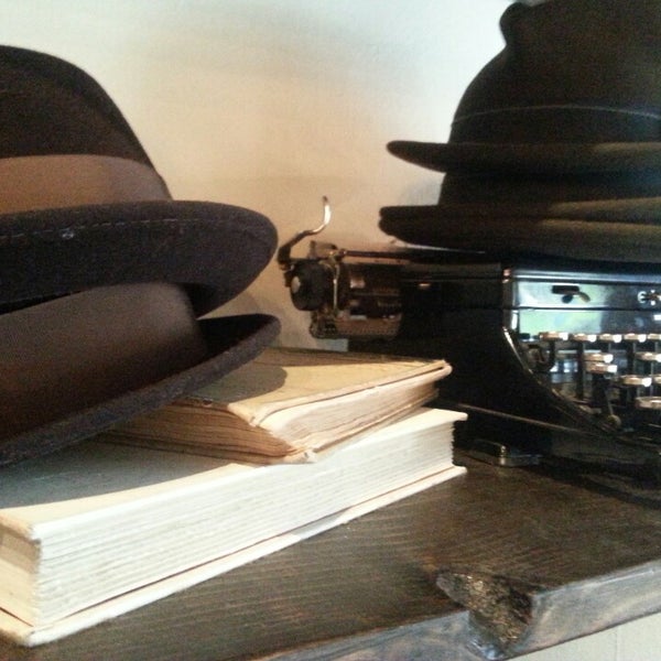 9/14/2013にAmanda T.がGoorin Bros. Hat Shopで撮った写真