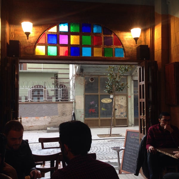 2/22/2015 tarihinde Gorkem Y.ziyaretçi tarafından Garda Cafe'de çekilen fotoğraf