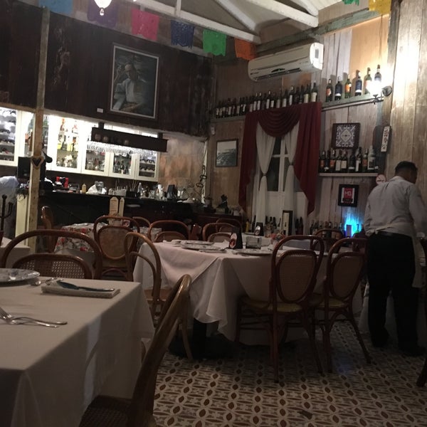 Foto diambil di Fussion Restaurante&amp;Taller oleh Cris R. pada 9/21/2019