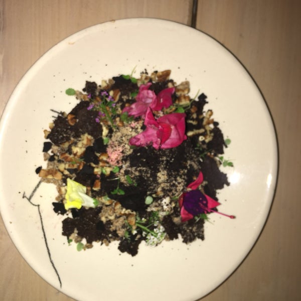 2/3/2019 tarihinde Cris R.ziyaretçi tarafından Hueso Restaurant'de çekilen fotoğraf