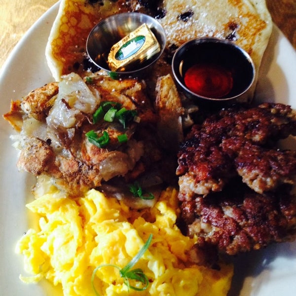 The Universal Breakfast Spot in Sunnyside