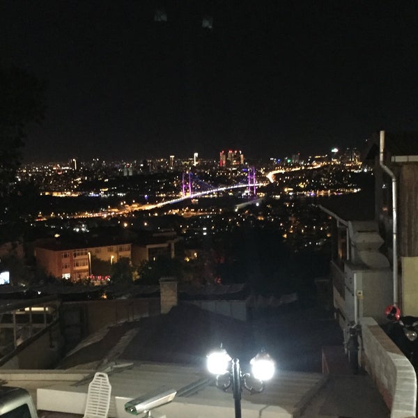 6/16/2017에 Şahin T.님이 Beyaz Köşk Çamlıca에서 찍은 사진
