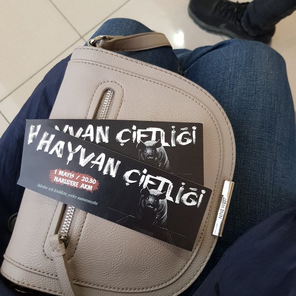 Photo taken at Narlıdere Atatürk Kültür Merkezi by Hüli B. on 5/1/2019