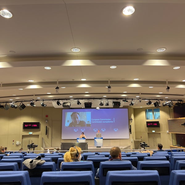 4/26/2022 tarihinde Ale D.ziyaretçi tarafından European Commission - Berlaymont'de çekilen fotoğraf