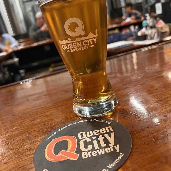 Photo taken at Queen City Brewery by Erik G. on 10/8/2022