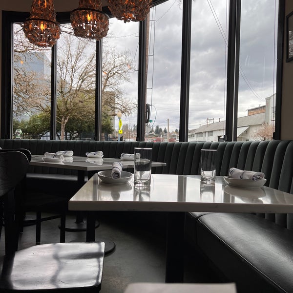 Chelsea Farms Oyster Bar Seafood Restaurant in Olympia