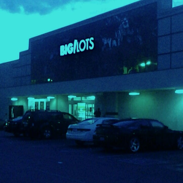 Big Lots Big Box Store in Lakewood Mutual