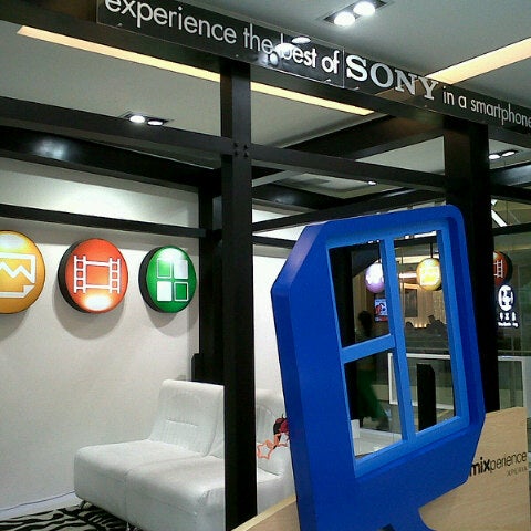6/24/2013에 Yafiw T.님이 Sony Mobile Retail &amp; Service에서 찍은 사진
