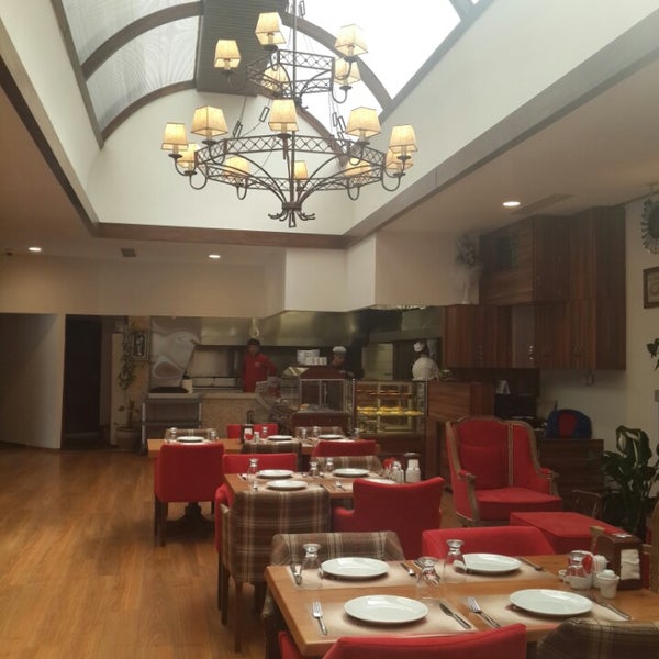 Photo taken at Okkalı Restaurant by Metinol 💉 on 3/3/2014