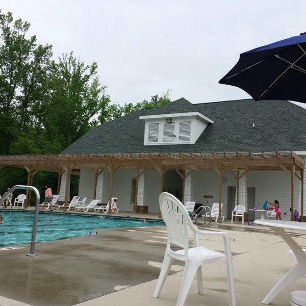 Bowling Green Pool Pool