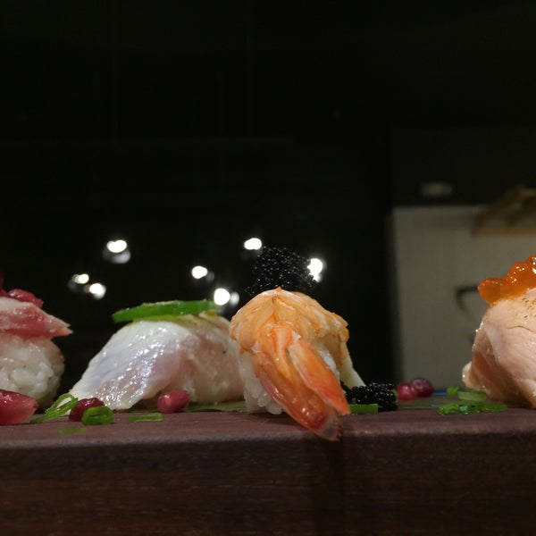 รูปภาพถ่ายที่ Sushi KONG โดย Javier Z. เมื่อ 3/10/2017