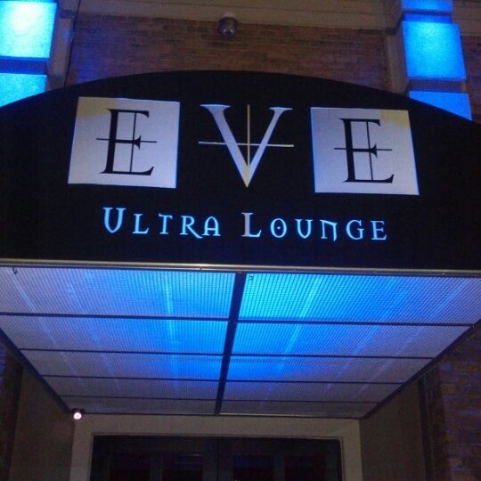 Снимок сделан в Eve Ultra Event Space and Catering Hall пользователем Manny C. 10/7/2012