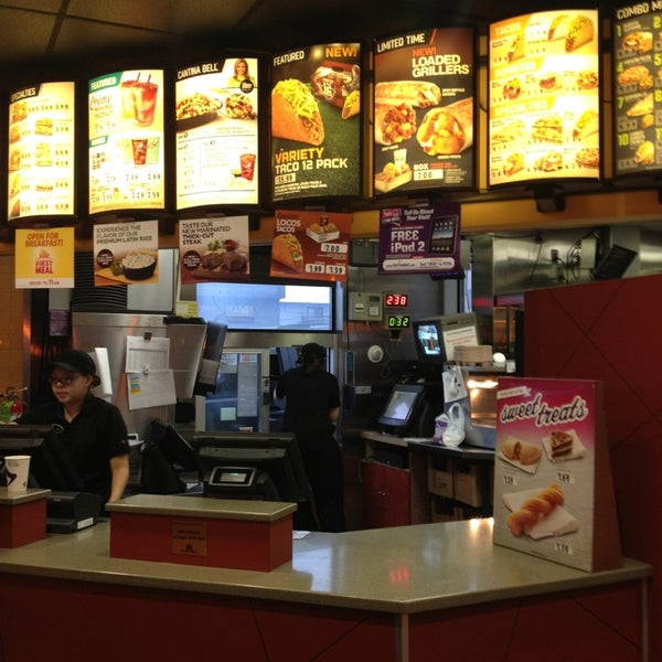 Taco Bell Fast Food Restaurant in Anchorage