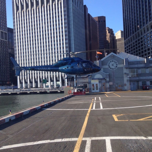 Das Foto wurde bei New York Helicopter von Erkin Ç. am 2/27/2015 aufgenommen
