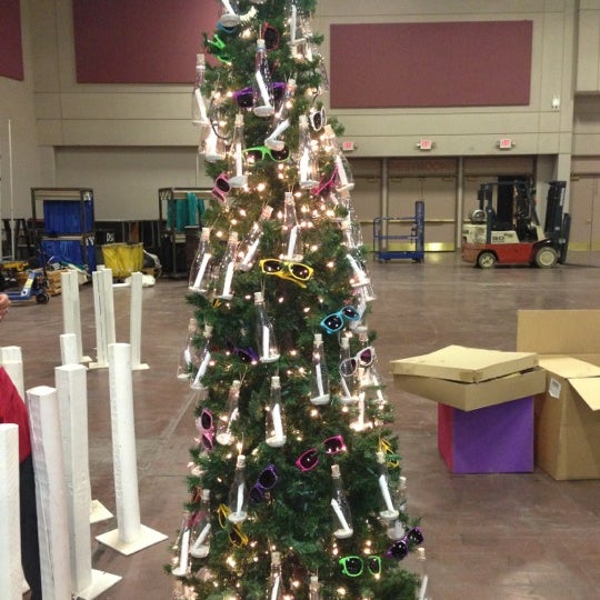 Junior League of El Paso Christmas Fair (Now Closed) Downtown El Paso
