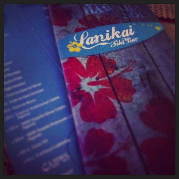 6/14/2013에 Ana V.님이 Lanikai Tiki Bar에서 찍은 사진