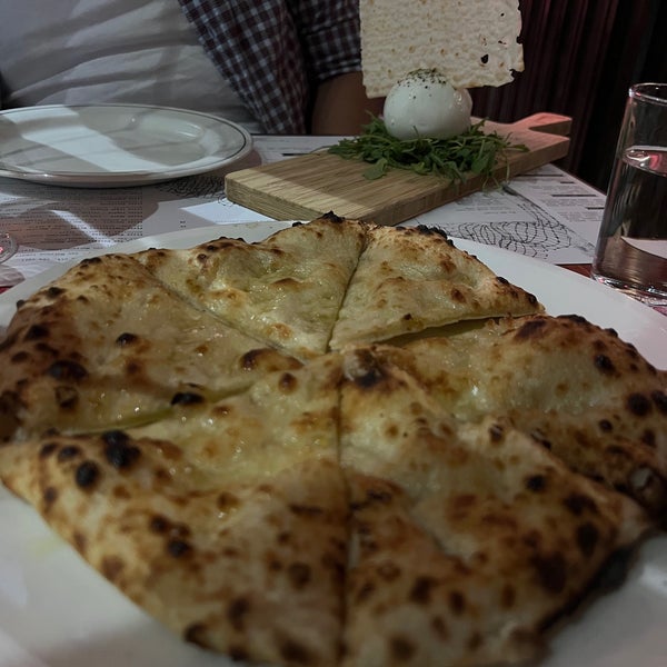 D.O.C. Pizza Pizza Place in Surry Hills