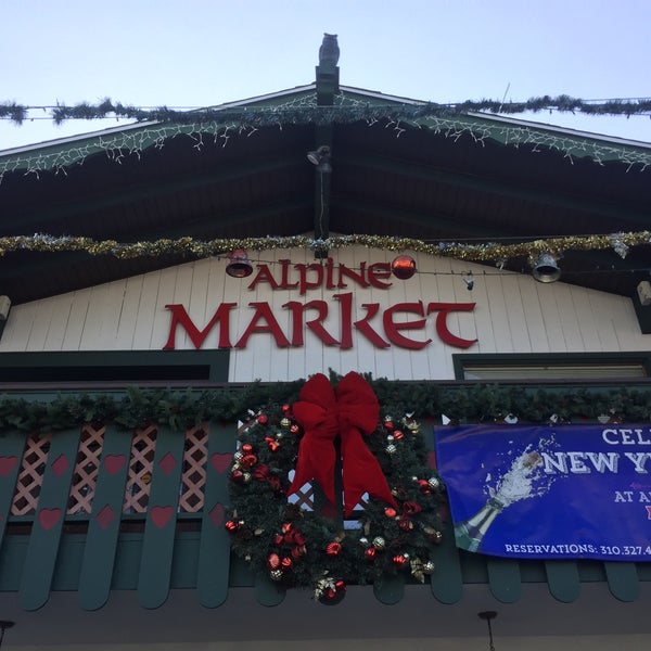 12/27/2017 tarihinde Charles S.ziyaretçi tarafından Alpine Village Market'de çekilen fotoğraf