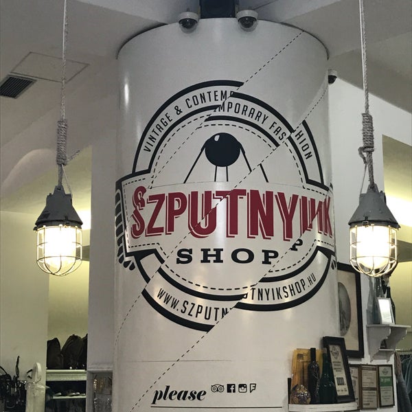 Foto diambil di Szputnyik Shop D20 oleh Nikita F. pada 11/2/2017