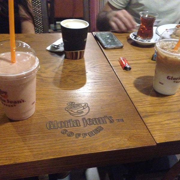 Photo taken at Gloria Jean&#39;s Coffees by ns S. on 6/18/2016